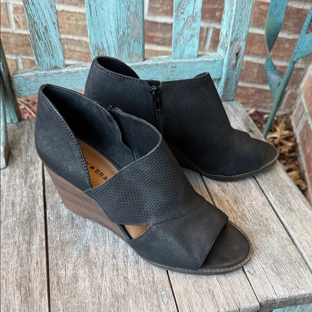 Lucky Brand Ladies 10M Black Jedrek Open Toe Wedge Ankle Bootie